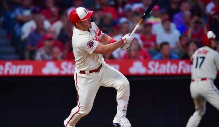 Выступление Mike Trout. Как его игра привела Los Angeles Angels к победе над Oakland Athletics 8-5?