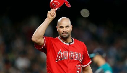 Прощание с великими игроками 2024 года: уход Альберта Пухольса и Ядиер Молины