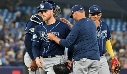 Доминирование на поле: как Tampa Bay Rays разгромили Toronto Blue Jays 10-1 Доминирование на поле: как Tampa Bay Rays разгромили Toronto Blue Jays 10-1